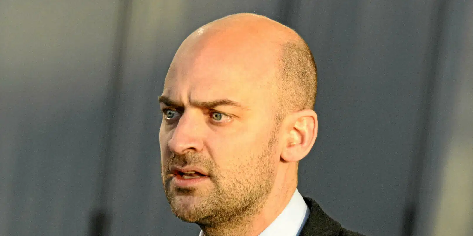 L’Algérie veut expulser 12 agents de l’ambassade de France