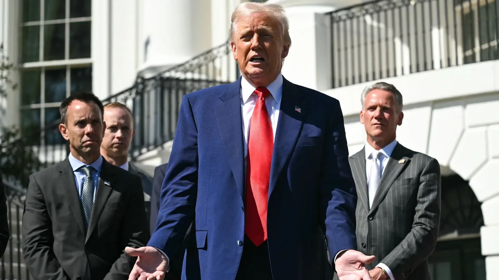 Guerre en Ukraine : Donald Trump accuse à nouveau Volodymyr Zelensky d’avoir « commencé la guerre »