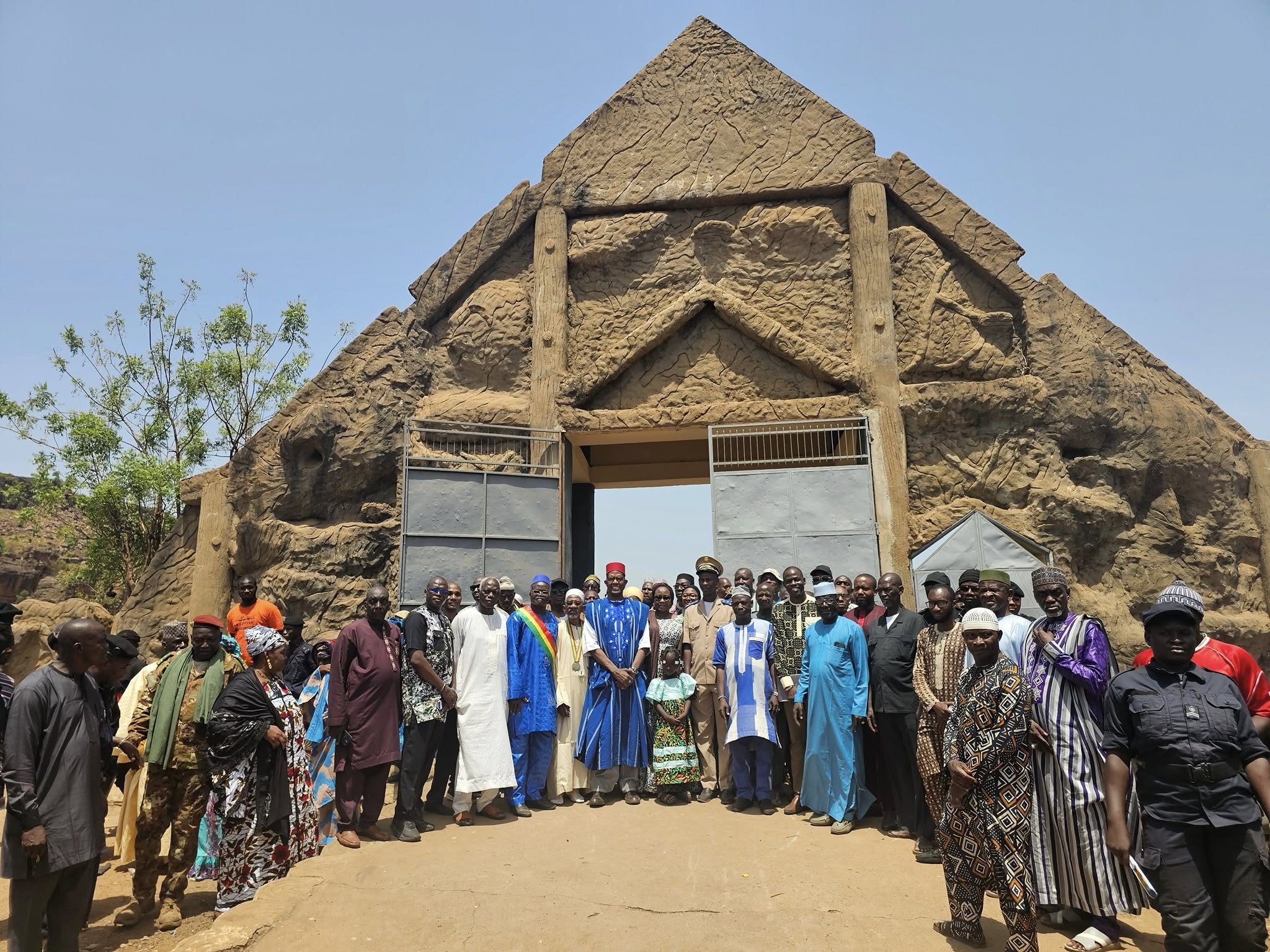 2025, Année de la Culture : Le Parc des Sofas de Koyambougou renaît en hommage à Samory Touré et aux femmes résistantes de 1883 !