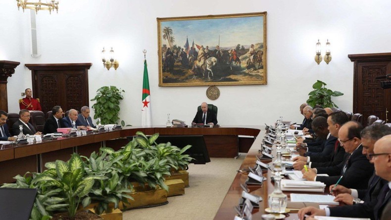 Algérie : adoption d'un projet de loi sur la mobilisation générale en pleine crise avec le Mali 