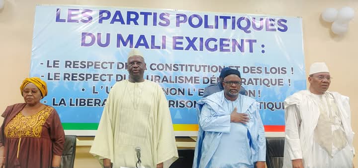 Bamako : Des partis politiques se dressent contre la violation de la Constitution et l’entrave au multipartisme