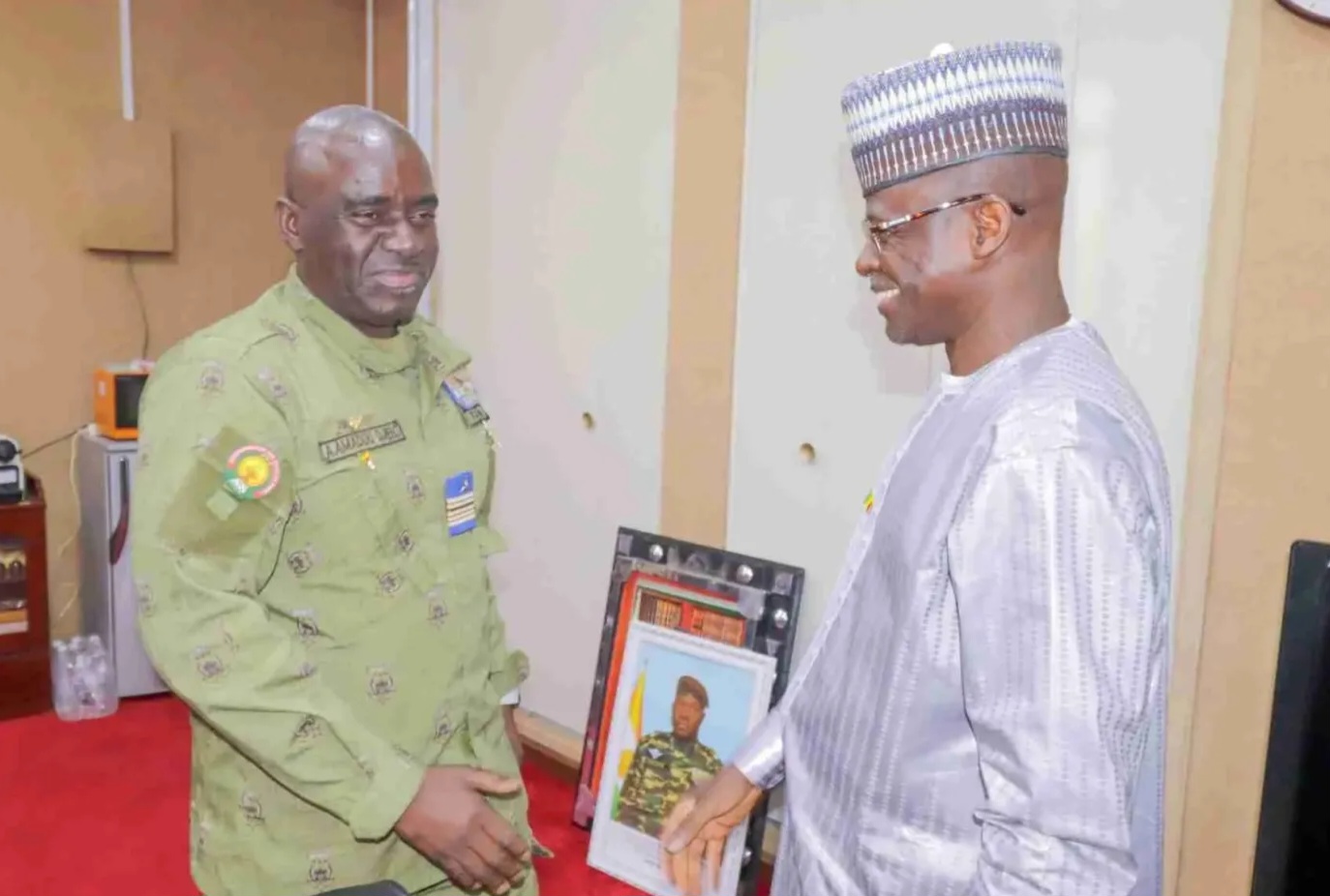 Le Mali et le Niger intensifient leur collaboration pour fournir du carburant au Nord