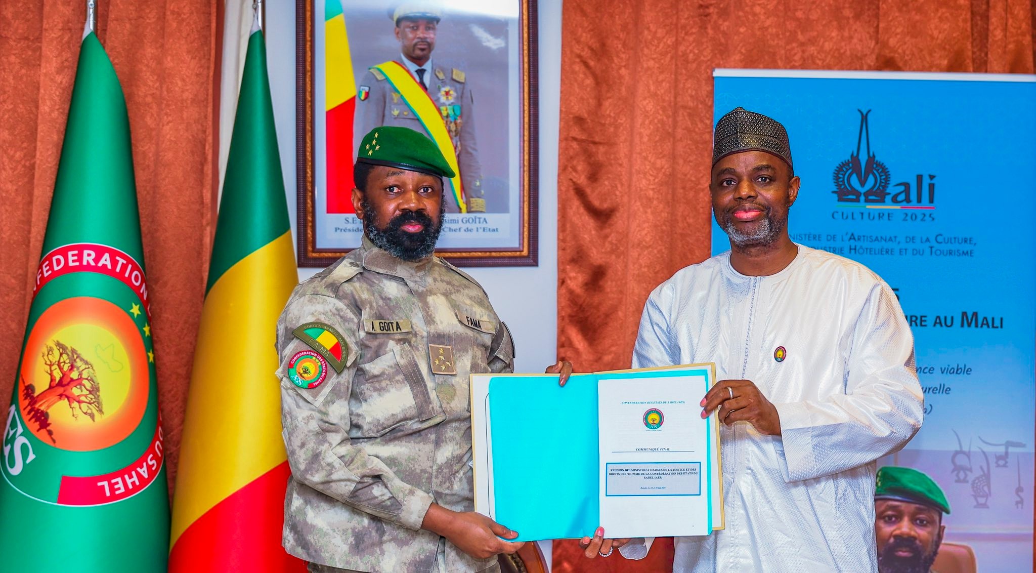 Le Président de la Transition reçoit les Ministres de la Justice de l’AES à Koulouba