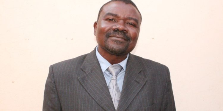 Un ancien ministre zimbabwéen attaqué à la hache par un mari jaloux