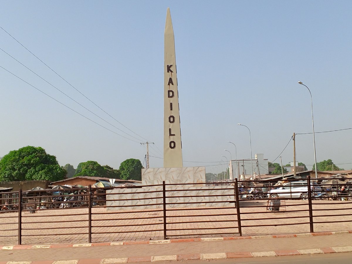 Kadiolo interdit la vente de carburant en bidons pour renforcer la sécurité