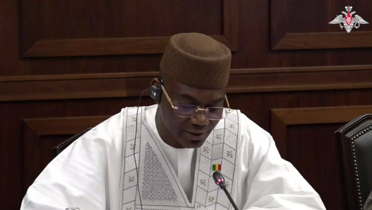 Renforcement des relations militaires : Les Ministres de la défense du Mali et de la Russie renforcent leur partenariat stratégique