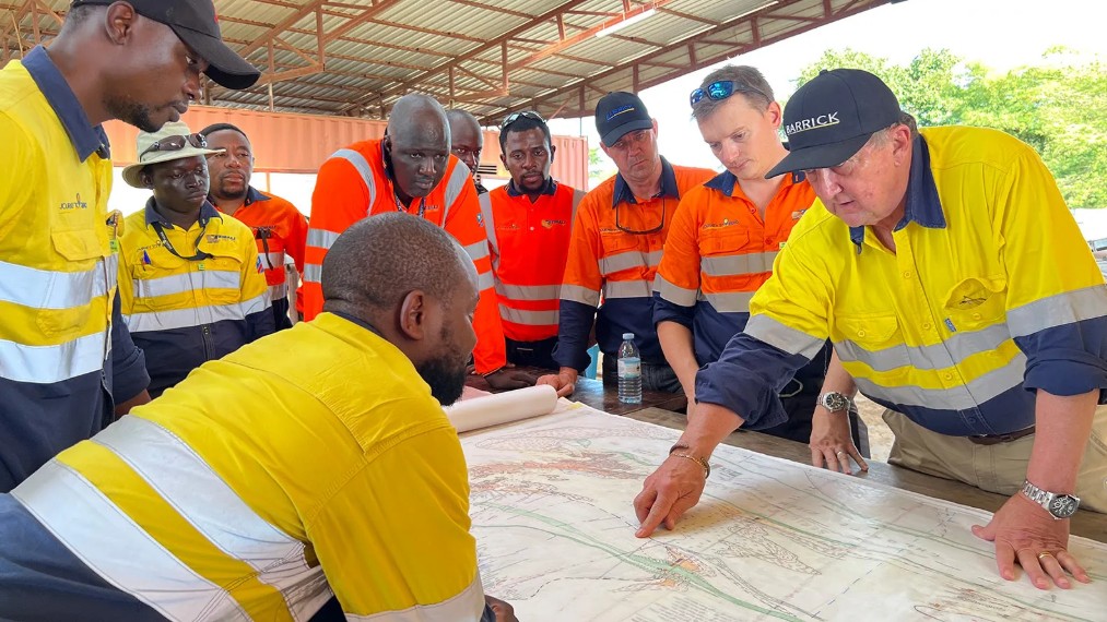 Mali : réouverture du bureau de Barrick Mining sous contrôle judiciaire  
