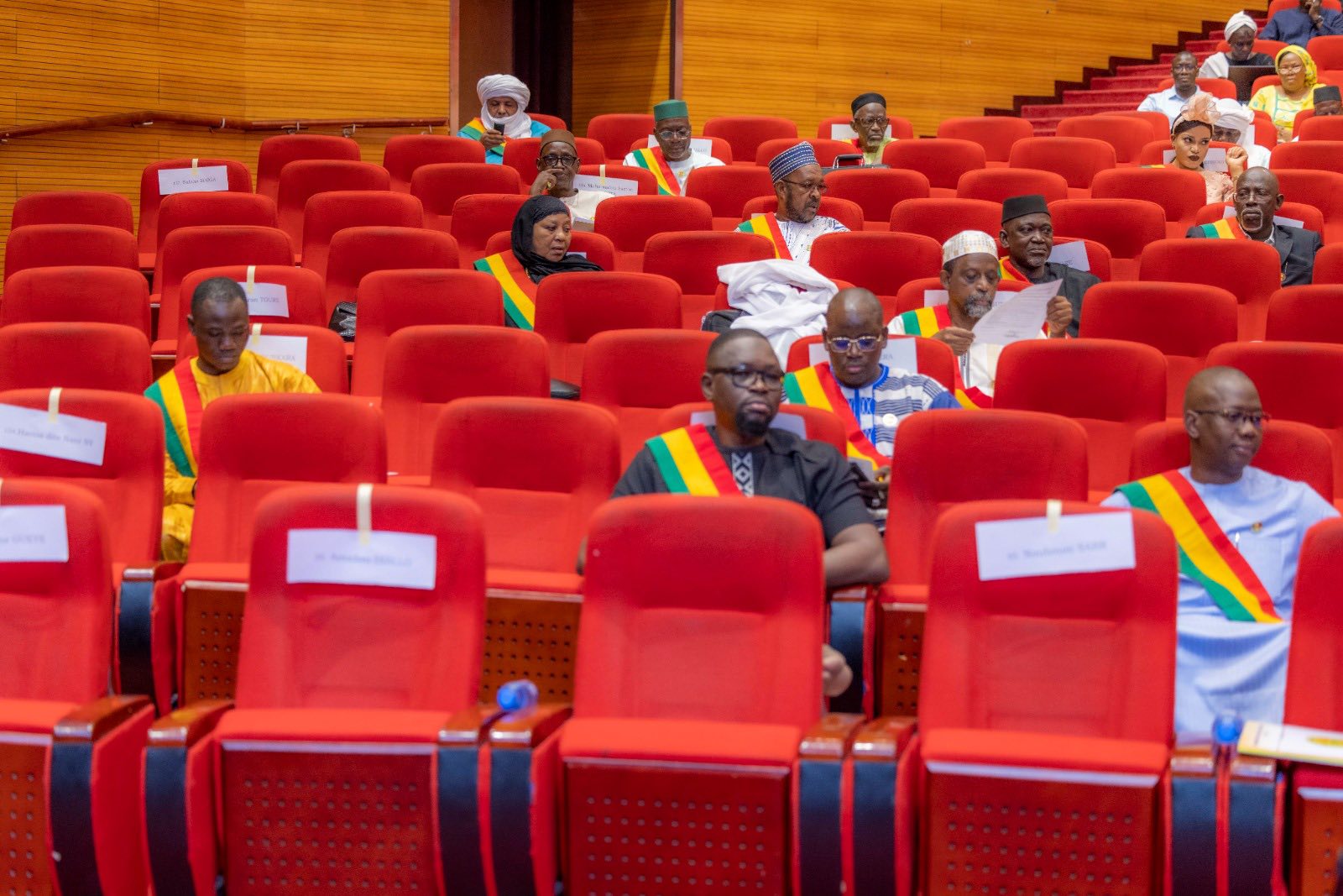 Le Conseil National de Transition approuve deux lois importantes pour la décentralisation et l'administration routière au Mali