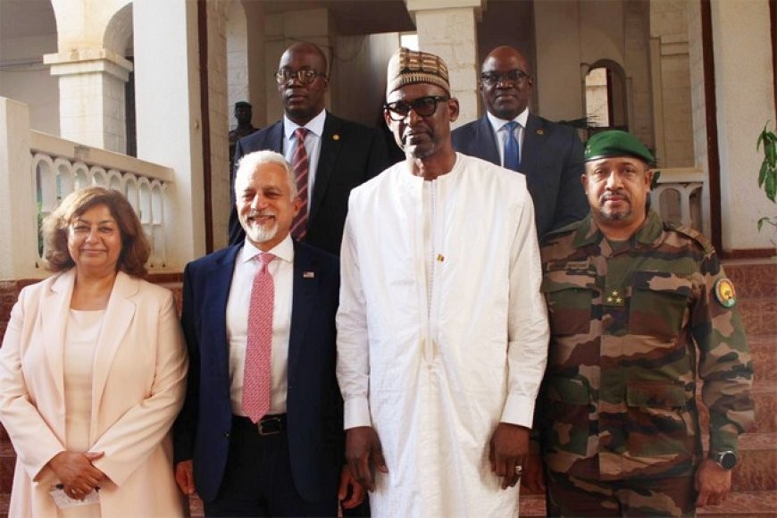 Repositionnement au Sahel Trump fait les yeux doux à Assimi