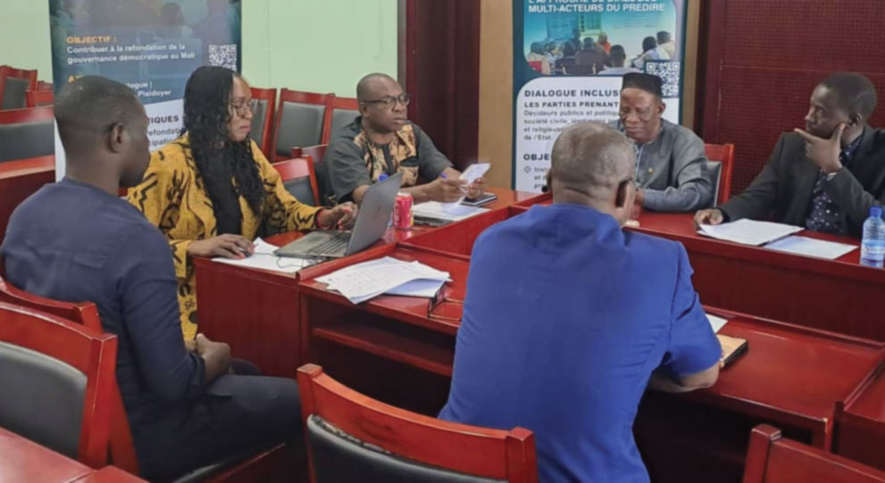 Dialogue mufti-acteurs initié par l’institut Néerlandais au Mali : Les participants recommandent un changement de mentalité des citoyens