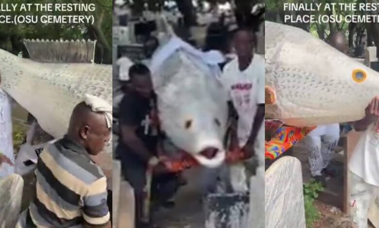 Ghana : Un pêcheur enterré dans un cercueil en forme de poisson pour honorer sa profession