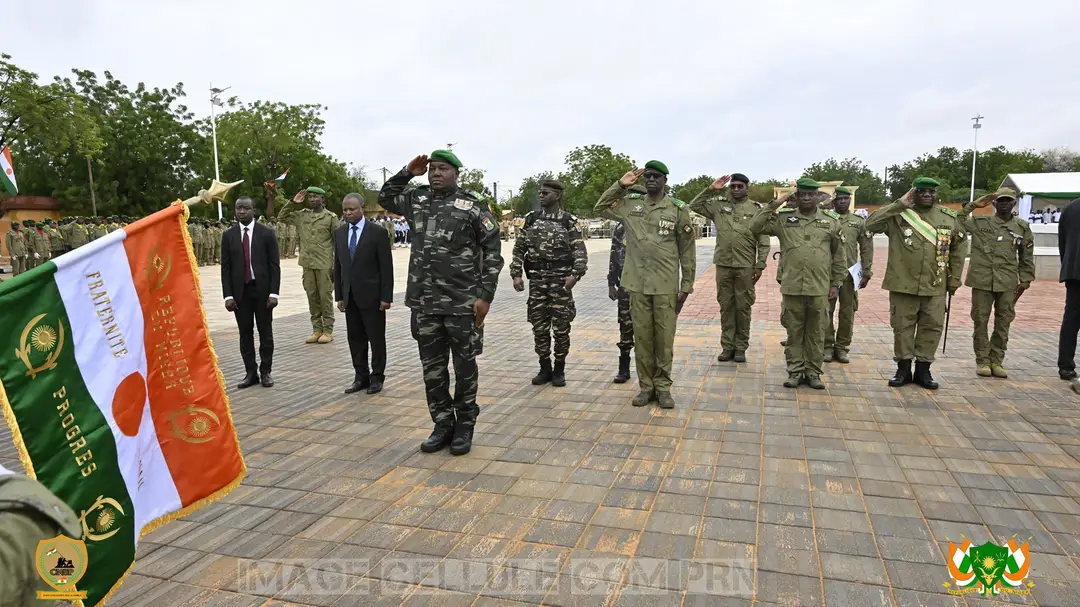 L'armée nigérienne célèbre le 65e anniversaire de sa création en rendant un hommage aux morts au combat