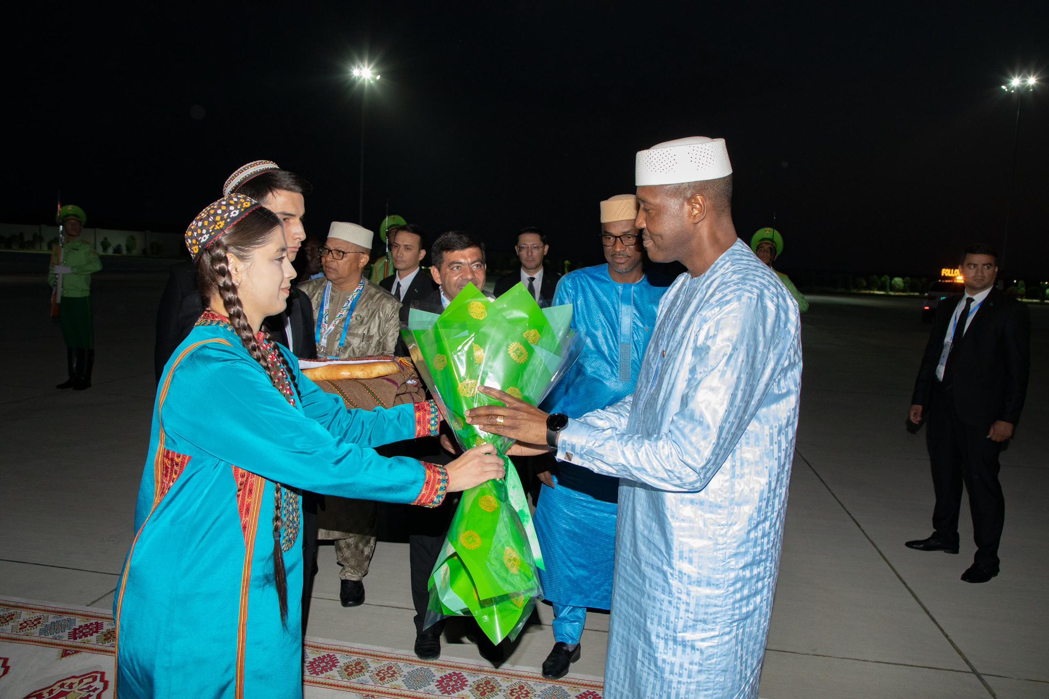 Arrivée du premier ministre à AWAZA en TURKMÉNISTAN