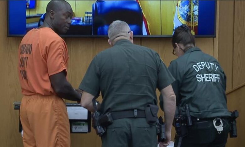 Etats-Unis : un homme escroque trois femmes en les épousant en même temps