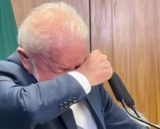 Lula pleure en direct en se remémorant sa pauvreté : « Là où il y a la faim, les présidents devraient être décapités. »
