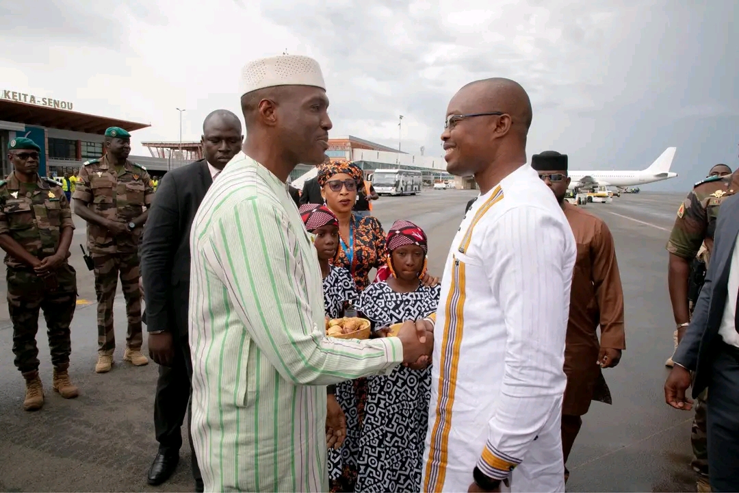 Le Premier ministre accueille son homologue burkinabé 