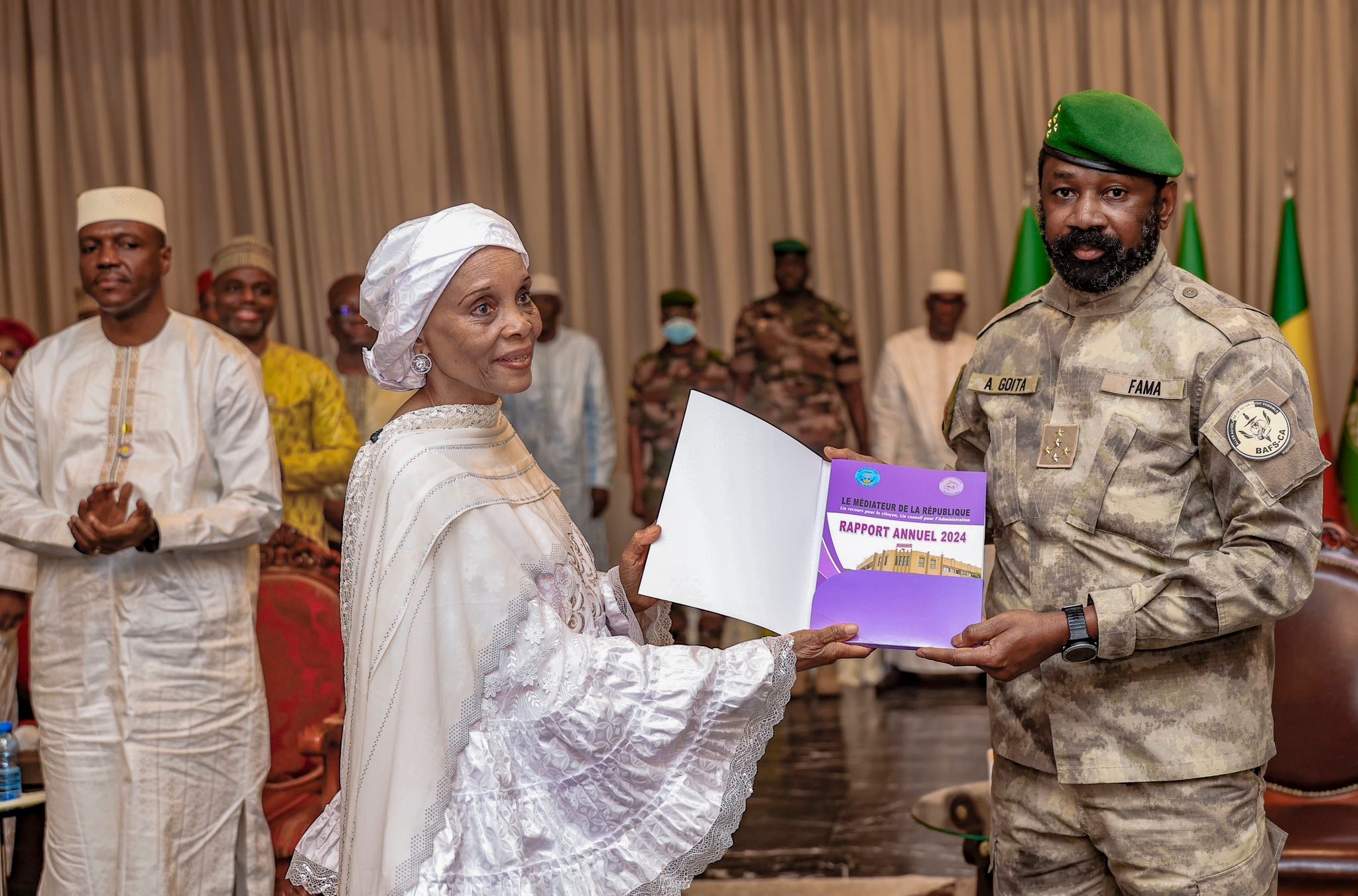 Le Médiateur de la République présente ses rapports au Président Goïta