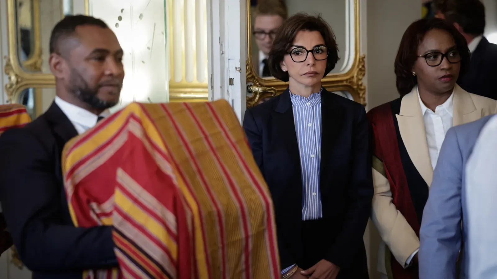 "Leur absence a été une blessure ouverte dans le cœur de notre île": la France rend à Madagascar trois crânes de l'époque coloniale