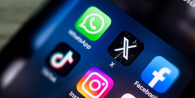 Réseaux sociaux et études universitaires : Entre outil pédagogique et source de distraction