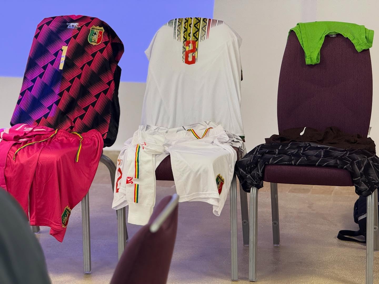 Les Aigles en blanc pour leur match contre les Comores