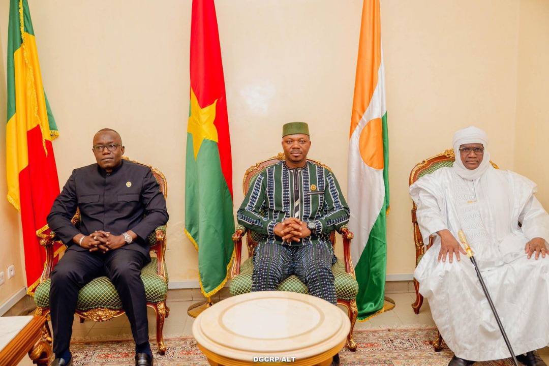 Vers un parlement de l'AES : les chefs des parlements du Mali et du Niger quittent Ouagadougou après une réunion décisive