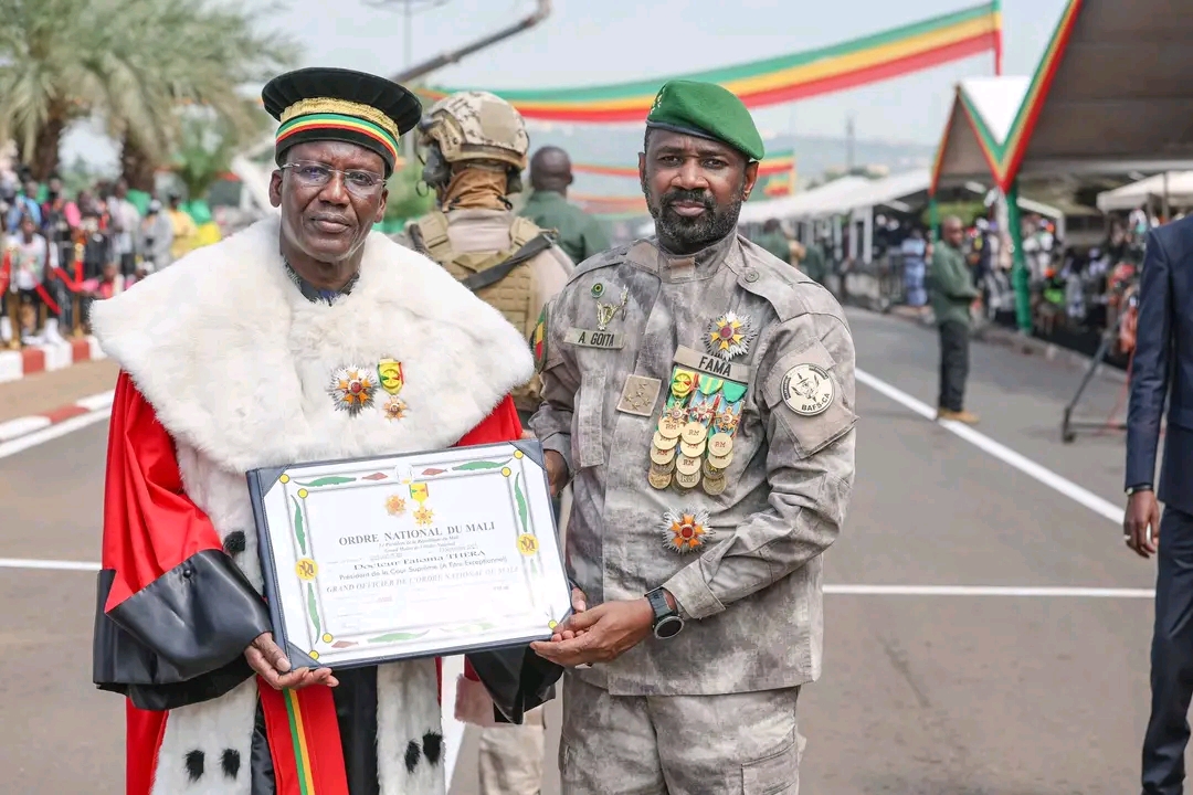 Sept personnalités maliennes distinguées pour leur service à la Nation