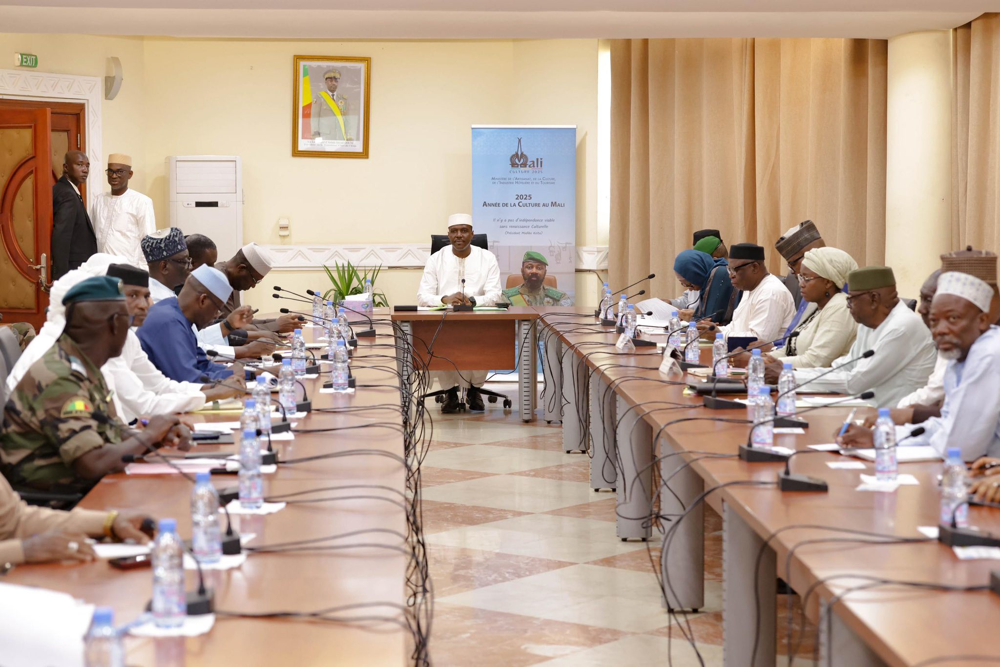 Approvisionnement en carburant : le Premier ministre préside une réunion de crise pour sécuriser les convois