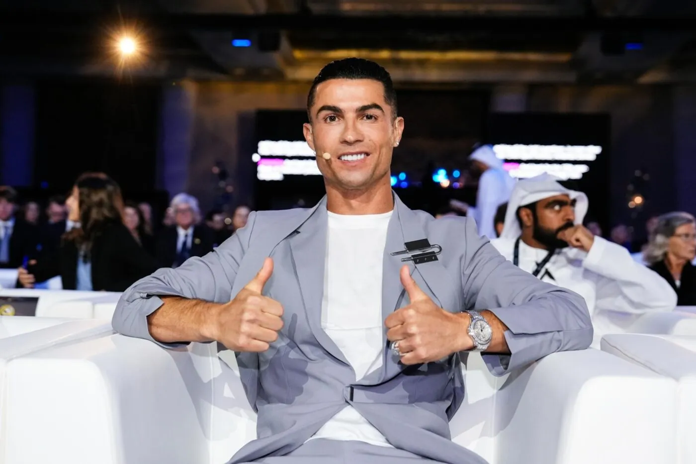 Cristiano Ronaldo devient le premier footballeur milliardaire
