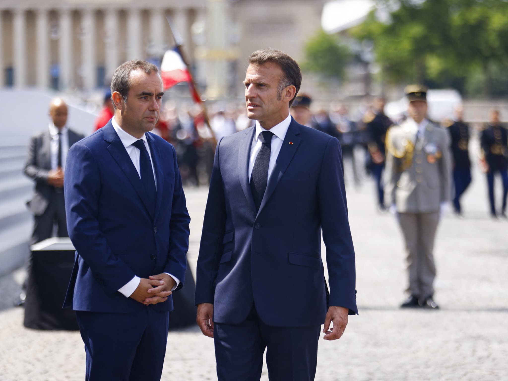 "On est chez les fous": démission puis nomination de Sébastien Lecornu... le récit de la semaine où la France s'est enfoncée dans la crise politique