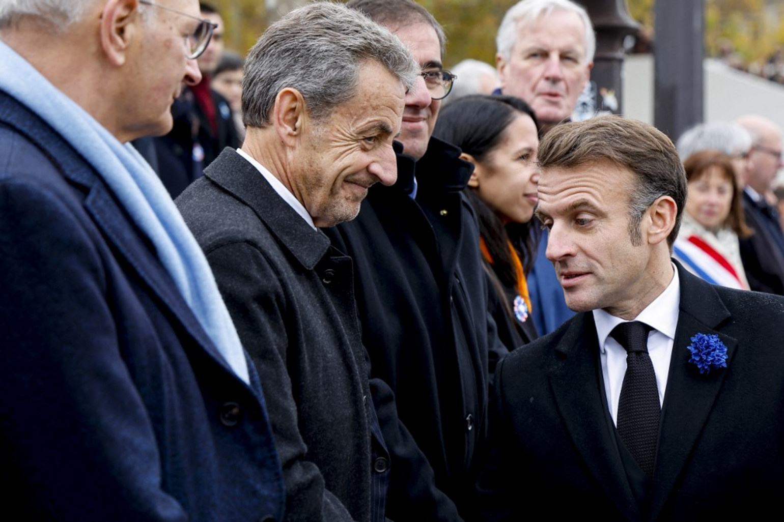 Emmanuel Macron reçoit Nicolas Sarkozy avant son incarcération: “Normal sur le plan humain”