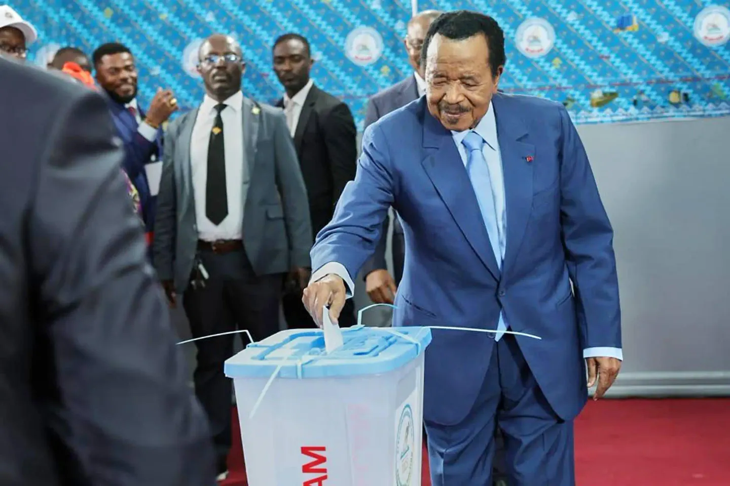 Paul Biya, le plus âgé président au monde, déclaré vainqueur de la présidentielle au Cameroun