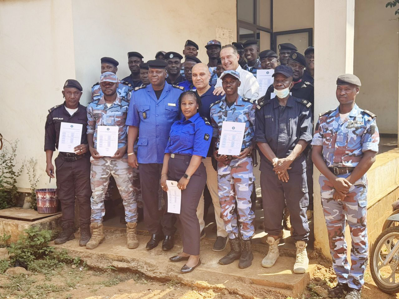 Sécurité et Droits de l’Homme : EUCAP Sahel Mali et l'École de Police renforcent les liens de confiance avec la population