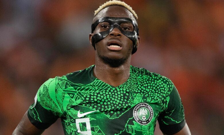 Victor Osimhen : « Je ne mange désormais que du côté droit de mon visage”