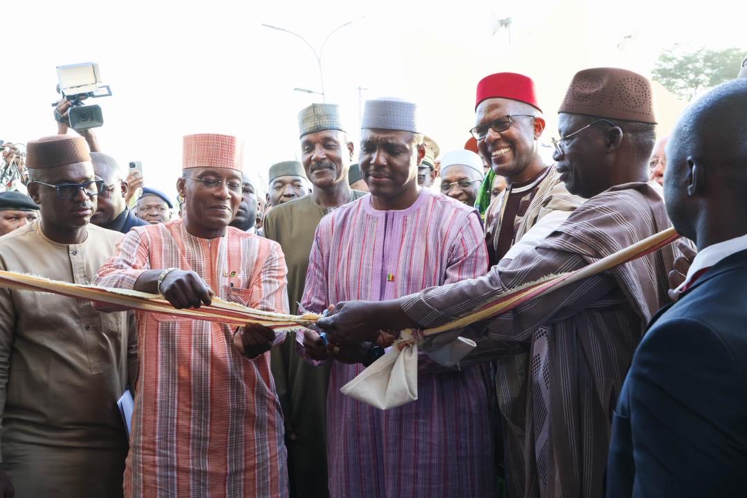 Économie et Culture : le Premier Ministre lance officiellement le SIAMA 2025 à Bamako