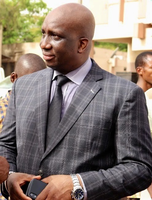 Salif Sanogo: Le Savoir est-il Connaissance ?