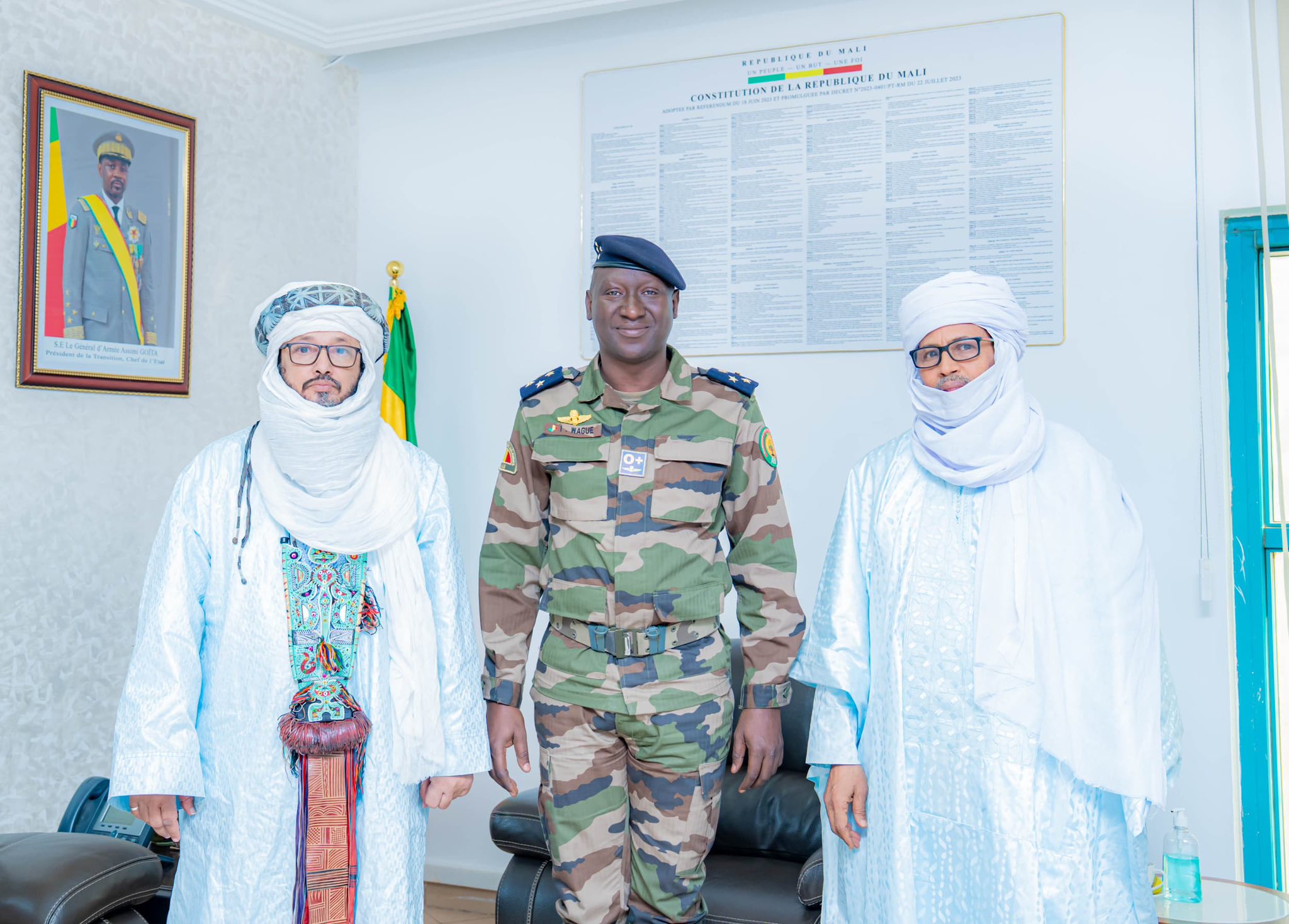 Désamorçage de Crise : le Ministre Wagué réunit les chefs communautaires pour la cohésion nationale.