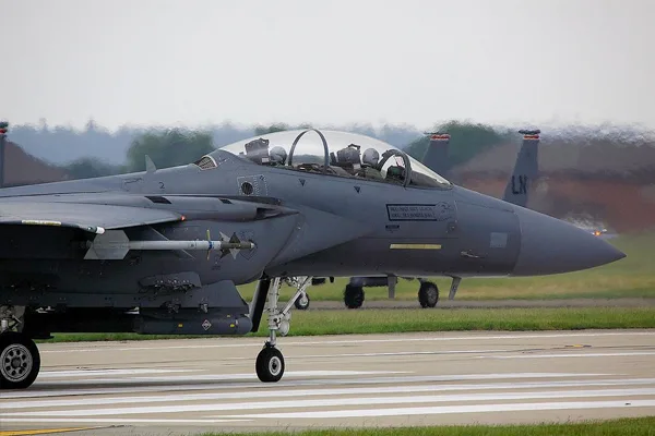 Médias : la Côte d’Ivoire souhaite accueillir des avions de combat américains pour lutter contre le terrorisme