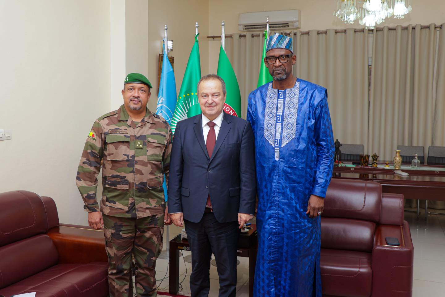 Diplomatie : Le Mali et la Serbie scellent un partenariat stratégique pour la défense et le développement