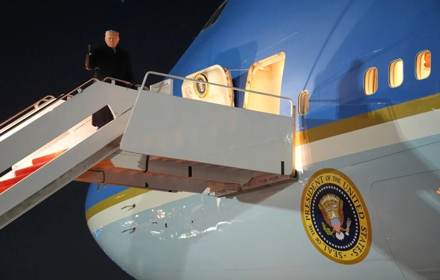 Victime d’un problème, l'avion de Donald Trump fait demi-tour !