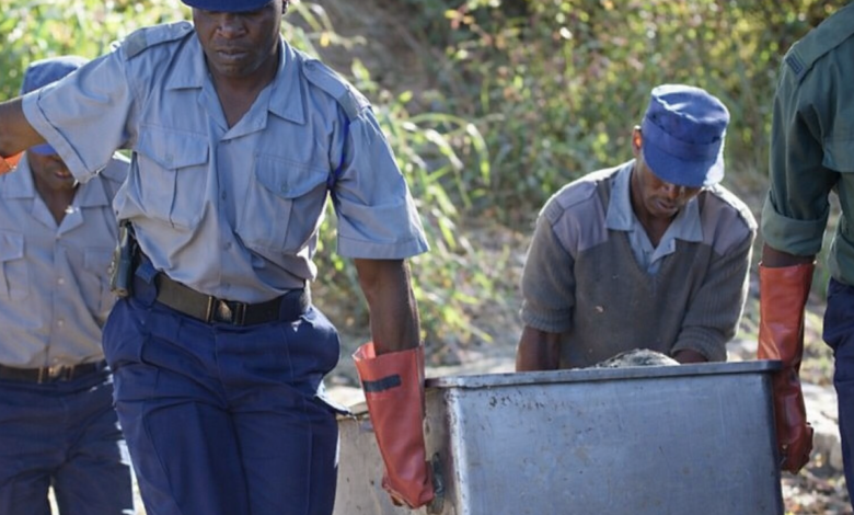 Un père t.ue son fils après avoir été surpris au lit avec sa belle-fille