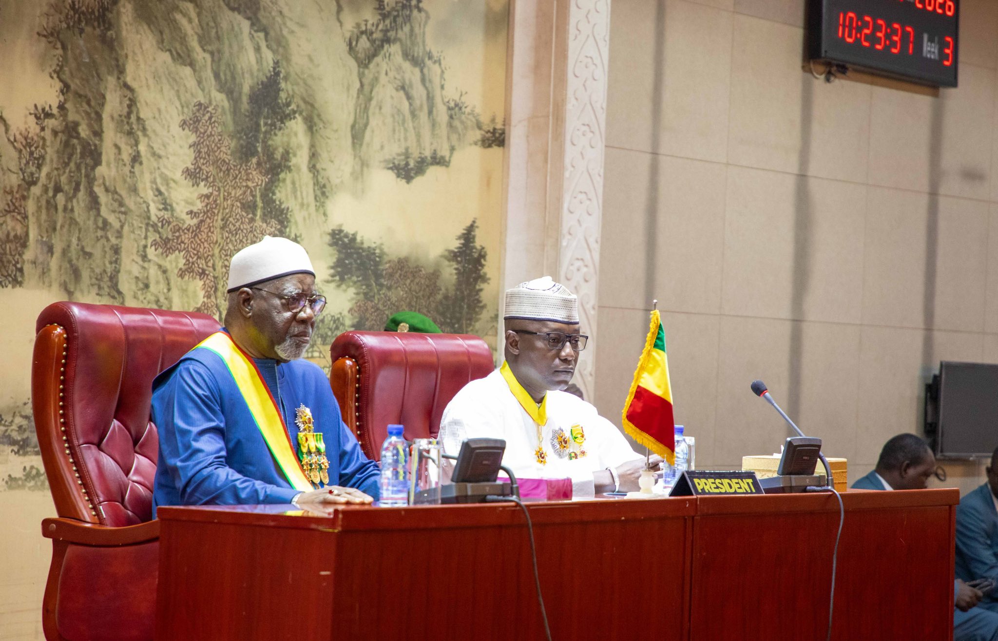 Mérite et Patriotisme : Malick Diaw honore les bâtisseurs du Conseil National de Transition