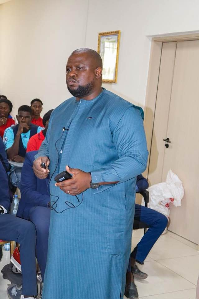 Infrastructures Aéroportuaires : Le Colonel Major Lassina Togola inspire les étudiants de l’ISTAG