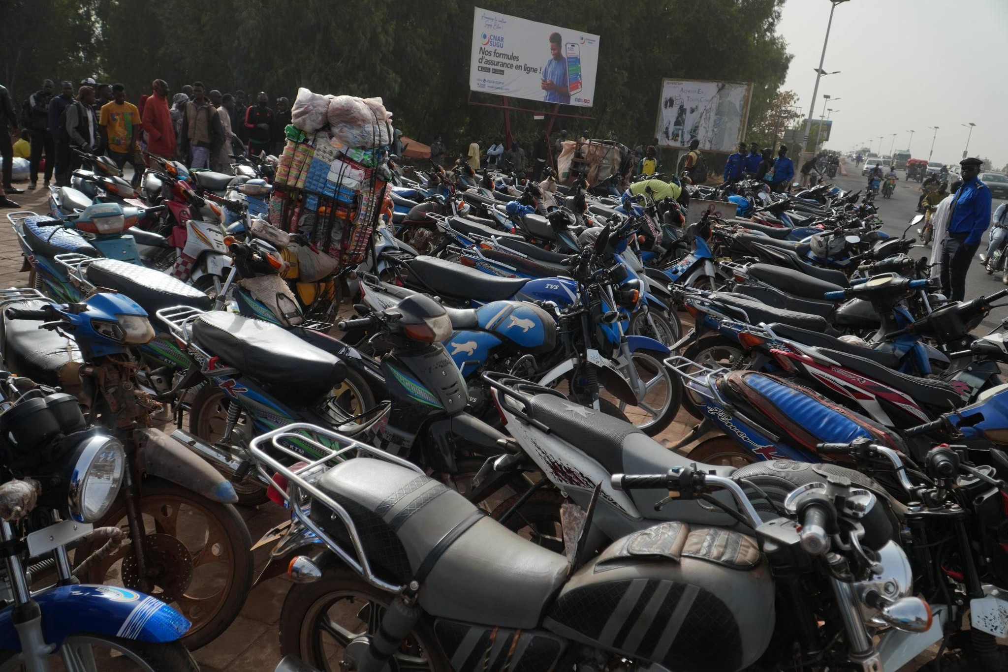 Sécurité routière : Plus de 800 motos mises en fourrière après deux semaines de fermeté sur les ponts de Bamako