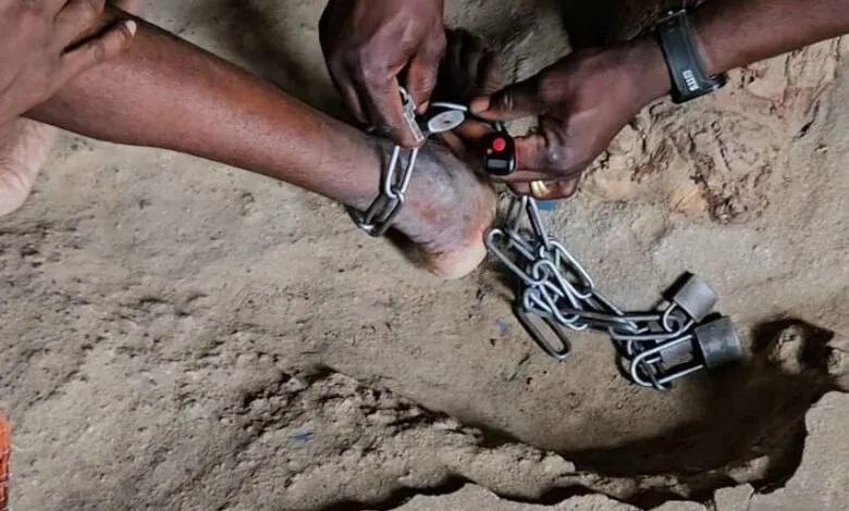 Nigeria : un homme séquestré et enchaîné illégalement pendant 17 ans par son père biologique