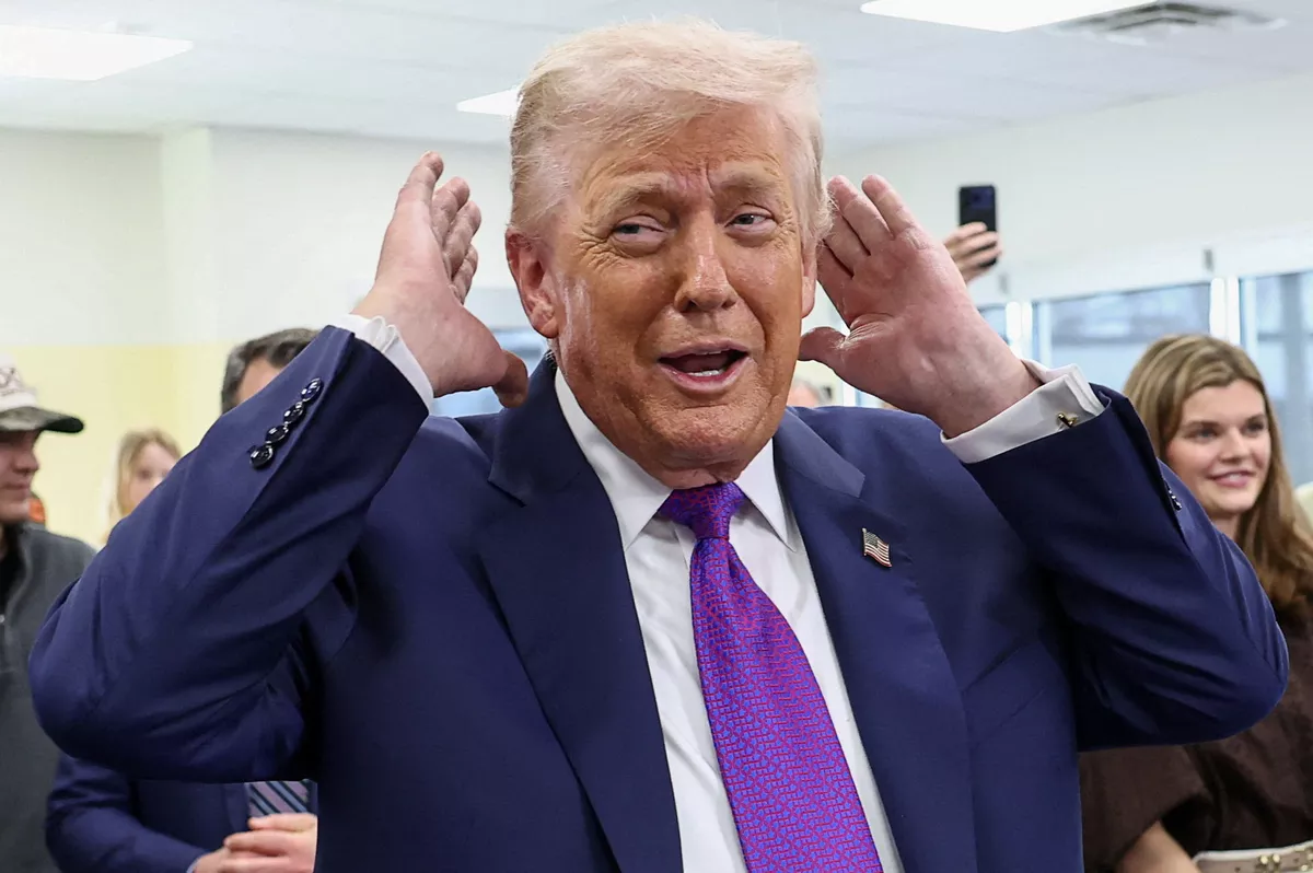 «Il a commis une grosse erreur» : Barack Obama a révélé des informations «classifiées» sur les extraterrestres, affirme Donald Trump