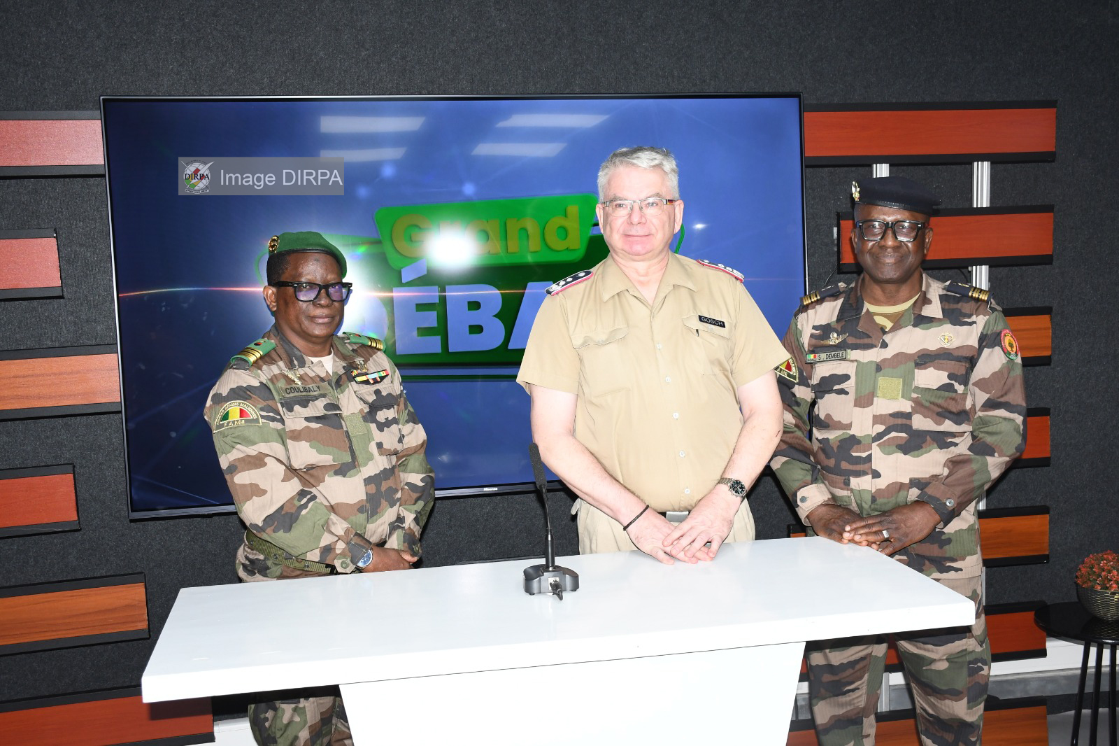 Coopération militaire : l’attaché de défense allemand en visite à la Direction de l’Information et des Relations Publiques des Armées.