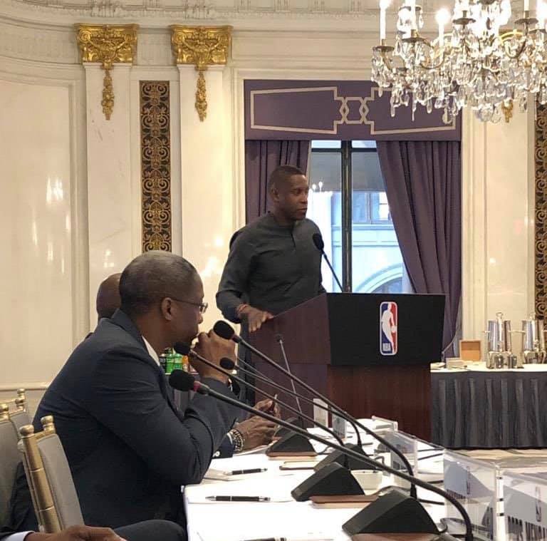 New York: Le Ministre Touré dans l'antre de la NBA!