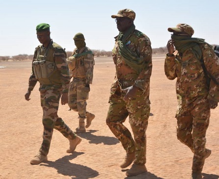 1ère Région Militaire (Gao) : Le CEMGA au 14ème Régiment Mixte de Ménaka