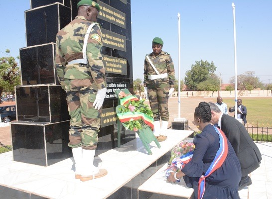 Mali-France : Les élus français rendent hommages aux héros