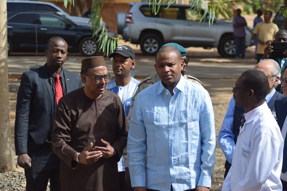 Visite du PM, Dr. BOUBOU CISSE à l’Institut CHARLES MERIEUX de BAMAKO